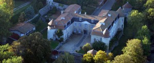 vue aerienne chateau goutelas marcoux